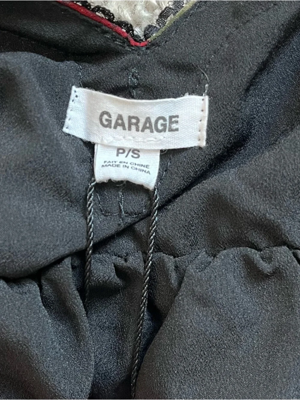 Garage Georgette Black V-Neck Lace-Trim Cami with Red Rose Print- P/S - Picture 3 of 4